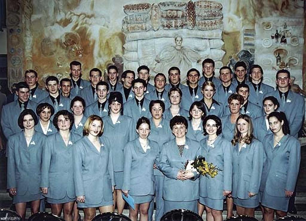 (Szakács, Cukrász) Osztályfőnök: Somogyi Zoltánné szakács Tanulók: Banga László, Bertalan Balázs, Borbás Ádám, Csonka Alexandra, Domján Péter, Doroszlai László, Farkas Gábor, Fukcius Róbert, Gál