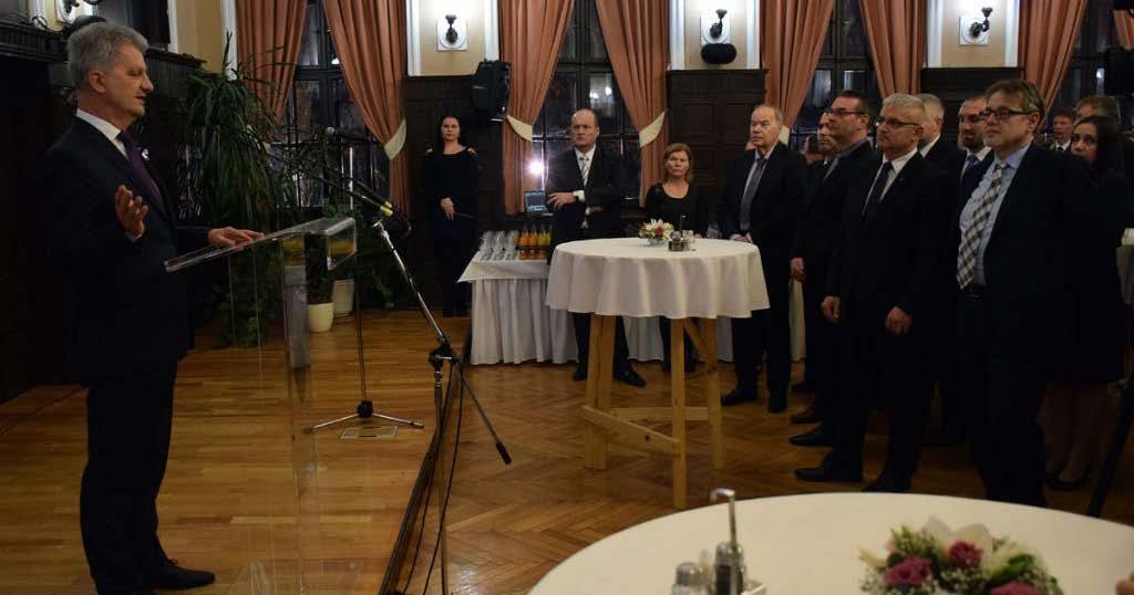 A tervek szerint mostantól a 2019/20-as tanév végéig a kéthetente megjelenő Csabai Mérleg minden lapszámában megtalálható lesz egy feladatsor.