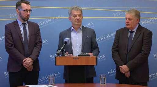2 Közgyűlés VISSZATEKINTÉS A KÖZGYŰLÉSRE Szarvas Péter, a Hajrá Békéscsaba, a Fidesz, az MSZP és a DK értékelte a döntéseket Az ünnepek előtt, december 19-én tartotta legutóbbi közgyűlését Békéscsaba