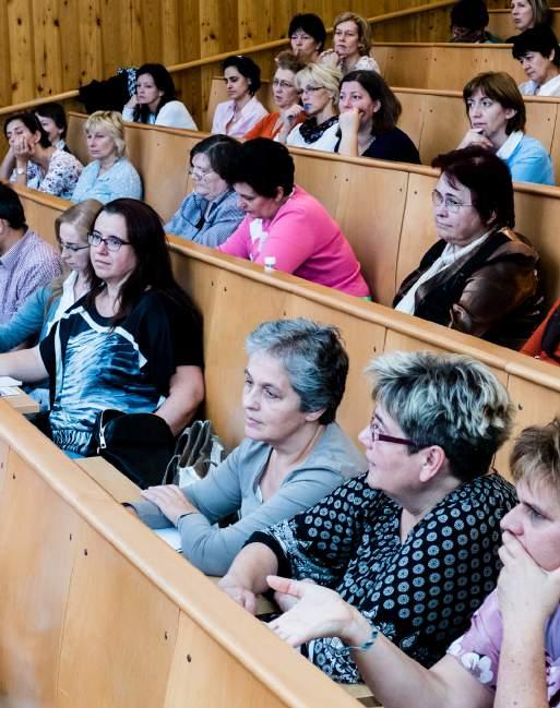 TOVÁBBI, TEHETSÉGGONDOZÁST TÁMOGATÓ TEVÉKENYSÉGEINK Pedagógus továbbképzések a középiskolák természettudomány-szakos tanárai számára A középiskolai tehetséggondozás támogatása szempontjából kiemelten