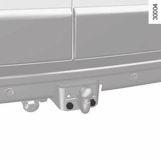 CSOMAGOK SZÁLLÍTÁSA (2/2) C 3 3 A vontatási pont megengedett függőleges terhelése, fékezett vagy fék nélküli vontatmány megengedett legnagyobb tömege 6.8.