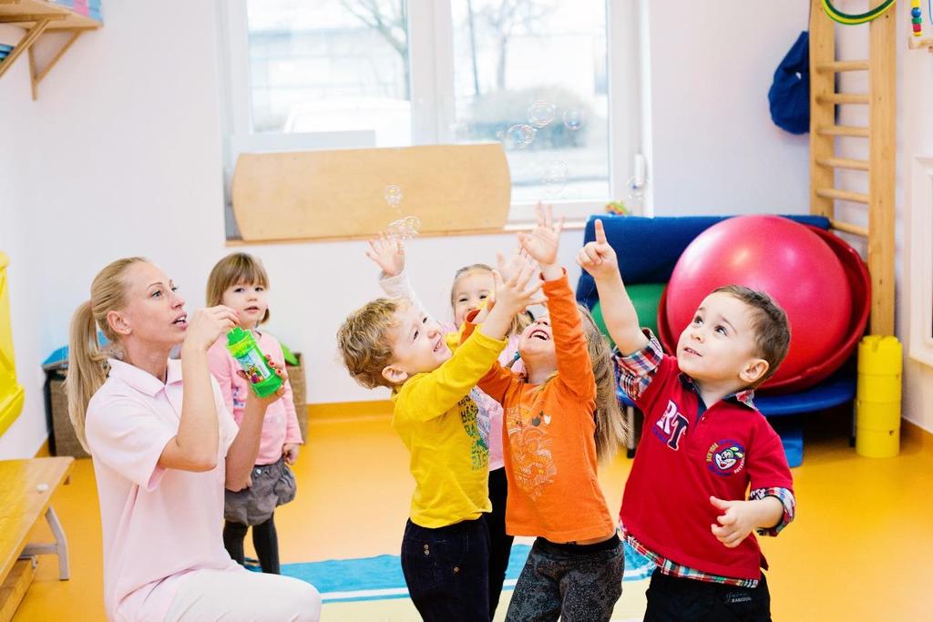 HOPP 1 Családi Bölcsőde Szakmai Program 2020. Készítette: Kiss-Hankó Orsolya A nevelésben a kisgyermekkor sokkal fontosabb, a következő éveknél.
