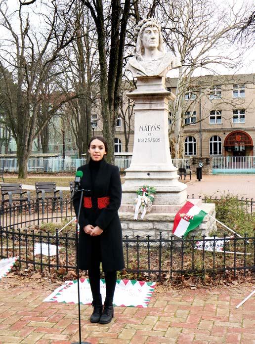 Majd Varga Laura énekelt el néhány történelmi időket idéző dallamot.