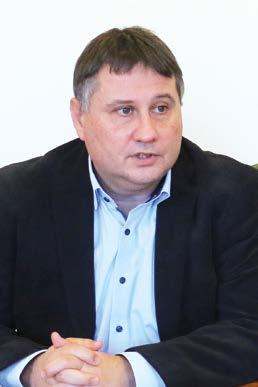 jóval magasabb szintre Kertvárosunk egészségügyi ellátása. Kovács Péter polgármester nyitotta meg az Önkormányzat épületében a Szakrendelő kivitelezési szerződésének ünnepélyes aláírását.