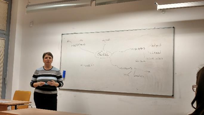 Pierog Anita (a szakkollégium mentortanára). 11. Csapatépítő vitaest a szakkolisok számára (5 kredit) A 2017.