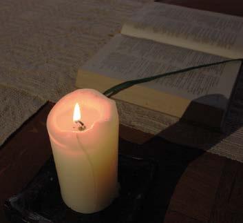 8. A liturgikus anyagok Az istentisztelet végzéséhez nemcsak lelkiekre, imádságra, gondolatokra van szükség.