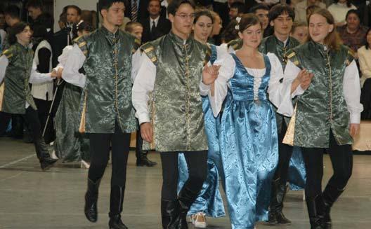 KÉPEK A