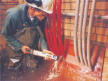 RENDELHETŐ TÍPUSOK ÉS MÉRETEK megnevezés Stopaq FN2100 Aquastop (310 ml) Stopaq FN2100 Aquastop (0,53 kg) Stopaq Quellmörtel extra tűzálló záróhabarcs 0,5kg Adagoló