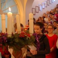 templom plébánosa vezetésével meggyújtottuk
