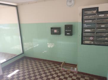 A lakás homlokzata Kilátás a belső udvarra Kilátás a parkolóra A szövetkezet közös költségébe beletartoznak az