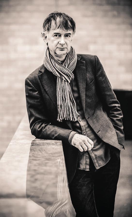 Fekete Gyula a Liszt Ferenc Zeneművészeti Egyetem rektorhelyettese, a Zeneszerzés Tanszék tanszékvezető tanára és a Színház- és Filmművészeti Egyetem óraadó oktatója.