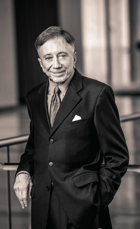 Vásáry Tamás Kossuth-díjas zongoraművész és karmester, a Magyar Szent István Rend kitüntetettje, a Nemzet Művésze 1933- ban született Debrecenben.