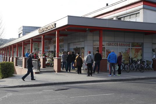 Mivel a kormány döntése értelmében augusztus 15-éig tömegrendezvény nem tartható, és utána sem tervezhető biztosra, ezért a szervező Barcika Art Kft.