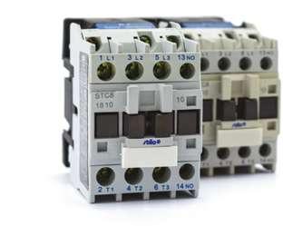 MÁGNESKAPCSOLÓ STC8 - D SOROZAT / AC contactor STC8 - D range Frekvencia / Frequency: 50/60 Hz Névleges feszültség / Rated voltage: 660V AC AC-3 / On AC-3 range: 400V Alapkivitel / Main type: 3 fő-