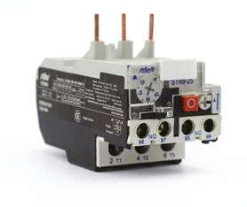 HŐKIOLDÓ STR8 SOROZAT / Thermal relay STR8 range VÉGÁLLÁSKAPCSOLÓK / Limit switches KÉSZLET EREJÉIG - SALLOUT Névleges feszültség/ Rated voltage: 660V Névleges lökőfeszültség állóság / Rated