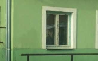 A régi házak favázas vagy oszlopos tornácai szép, követendő példák lehetnek.