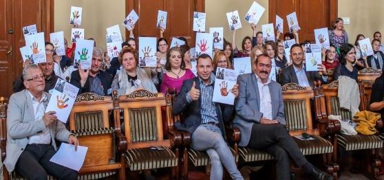 adus schimbări semnificative în viața comunităților marginalizate. La acest schimb de experienáő a participat coordonatorul proiectului. 4.