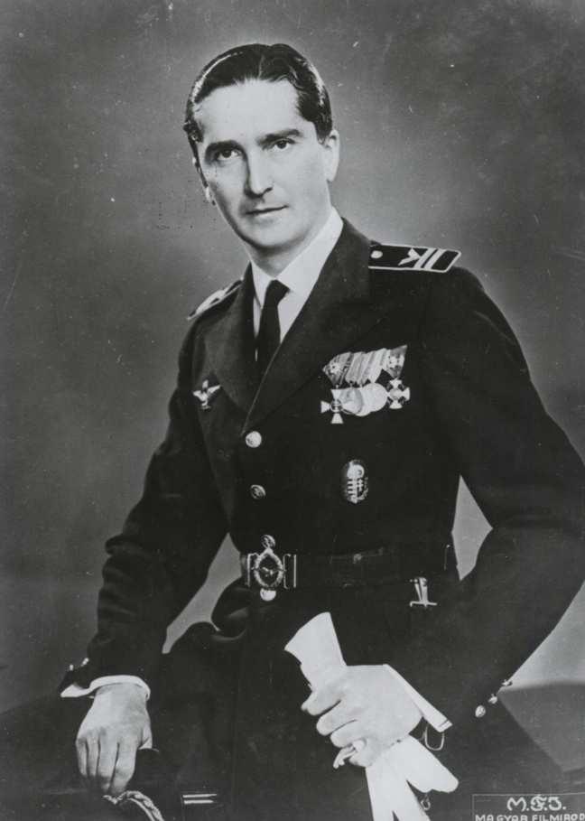 15. kép: Horthy István tartalékos repülő főhadnagy (1904-1942), kormányzóhelyettes.