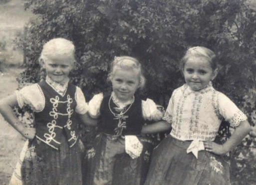 SZEMÉT AZ ERDŐBEN Közélet Bevallom őszintén, szeretem a veresegyházi Fenyveserdőt. Számta lan gyönyörű emlék köt hozzá.