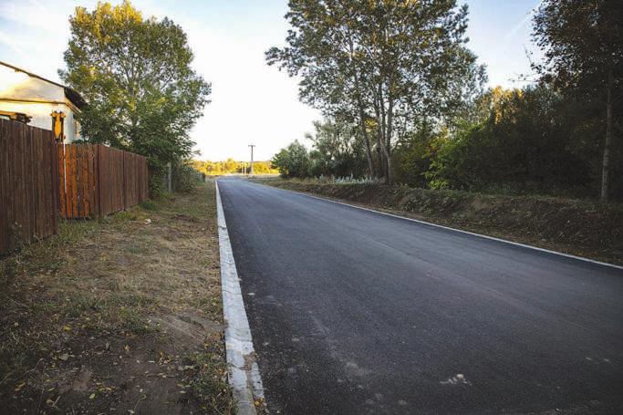 Önkormányzat BERUHÁZÁSI HÍREK ÚTÉPÍTÉS, FEKVŐRENDŐR ÉS BUSZMEGÁLLÓK Városunk e havi beruházási híreit Cserháti Ferenc alpolgármester osztotta meg olvasóinkkal.