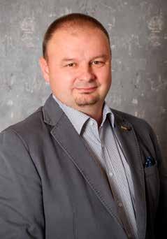 4 MOZAIK AJTÓ, ABLAK ZÁRJON JÓL, DE A SZÍV MINDIG LEGYEN NYITOTT! Akker-Plus Kft. Az emberekre építve Az idén 30 éves Akker-Plus Kft.