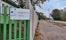 Ráadásul a nyárfavirágzás az allergiások számára nagyon kellemetlen, a repülő nyárfaszöszök pedig sokak szerint tűzveszélyesek. Évente több tucat bejelentést kap ezek miatt az önkormányzat.