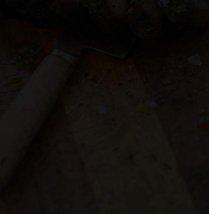 aprítva sonkahagyma aprítva chilipehely olívaolaj 2 kk.