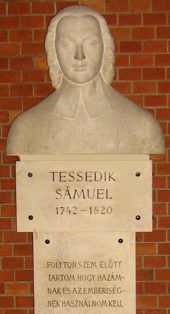 Tessedik Sámuel haraszti mészkőből készült mellszobra a