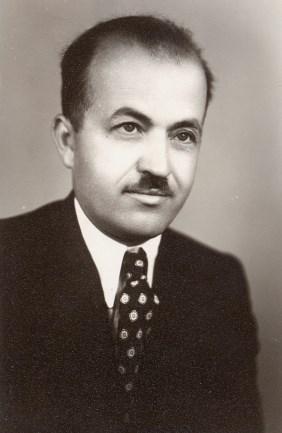 Dr. Vincze Ferenc (1914 1993) nyugalmazott főiskolai tanár Szerkesztette: Dr. Pilishegyi József és dr. Szitó János Vincze Ferenc Ferdinánd 1914. január 29-én született Szolnokon.
