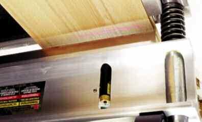 anyagvastagság15 mm vágási szög 0-45 -ig hxszxm 60 x 430 x 00 mm 7,0 kg Cikkszám 446 000 tartozék penge Ds-330-hoz Cikkszám 446 001 emelővágók magnum