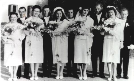 zsef garázsmester volt. A csoport tagjai voltak: Komlós János, Korponai Jenő, Sramek Nándor, Mocher Gyula, Simon Gábor, Wéninger Zoltán, Bencze Miklós, Borbély József, Miklós Gyula, Illés Lajos.