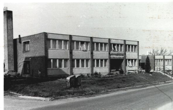 86.sz. ábra Az új egészségház (MAM) 1974-ben Nagy József nyugdíjba vonulásával Rotter Lajosné lett az Általános iskola igazgatója. A Községi Tanács VB. 1976.