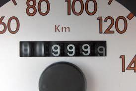 Kedvezmények Éves átlagos futásteljesítmény A 10.000 Km/év-nél kevesebbet autózók díjkedvezményt kapnak.