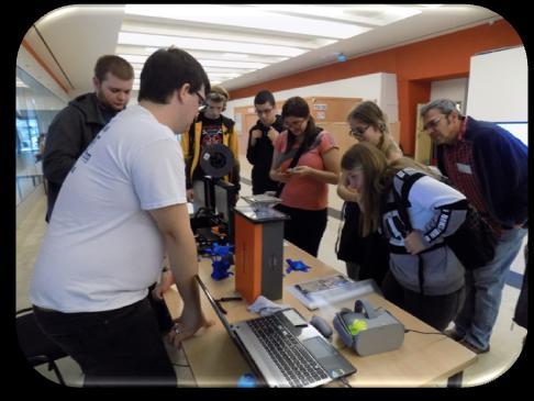 Ezen a napon a Dunaújvárosi Egyetemen egy Campus túra elnevezésű programon is lehetőség volt részt venni, ahol a Dunaújvárosi