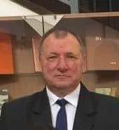 Nemzetközi projektekben, fejlesztésekben is részt vett multinacionális területen. Tapasztalatait a közösség építés terén kamatoztatja, aktív résztvevője az iskola közösségi életének.