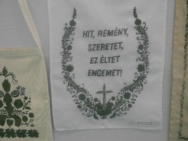 mellett történt postarablást és az az első postamester szekérpostával érkező kinevezési okmányának átadását 1879-ből.