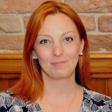 SEEBERGER NETTA Békés Megyei Hajnal István Szociális Szolgáltató Centrum igazgató Általános szociális munkás, szociálpolitikus, szociálgerontológus és szupervizor Általános szociális munkás,