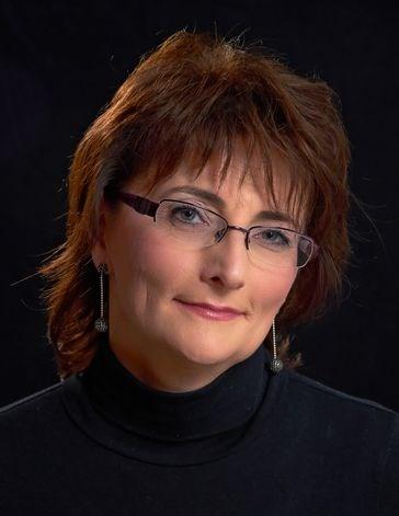 KOVÁCS EDINA Városi Humánsegítő és Szociális Szolgálat, Mezőberény intézményvezető szociológus, szociálpolitikus Szociális, gyermekjóléti és egészségügyi feladatokat ellátó integrált intézmény
