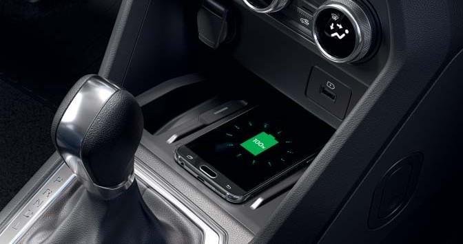 MULTIMÉDIA DACIA SANDERO &SANDERO STEPWAY INTENZÍV MULTIMÉDIA ÉLMÉNY Használja a legmodernebb technológiát,