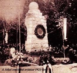 MÁJUS 1921. május 100 éve Elkészült a Királyi Magyar Yacht Club új, modern, balatonfüredi klubháza, az 1885-ben épülttől néhány méterrel keletebbre. 1941.