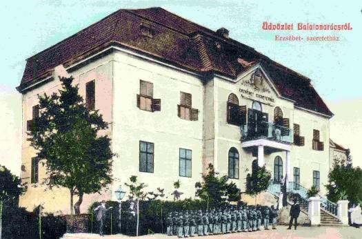 25 éve A helyi könyvtár és a művélődési ház szervezeti összevonásával létrehozták az Aranyhíd Kulturális Szolgáltató Intézetet. 1926. január 2. 95 éve Megalakult a Balatonfüredi Nyomda Rt. 1871.