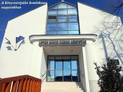 december 31. 65 éve 3500 kötetes önálló községi könyvtár kezdte meg működését a Vasas Kultúrházban.