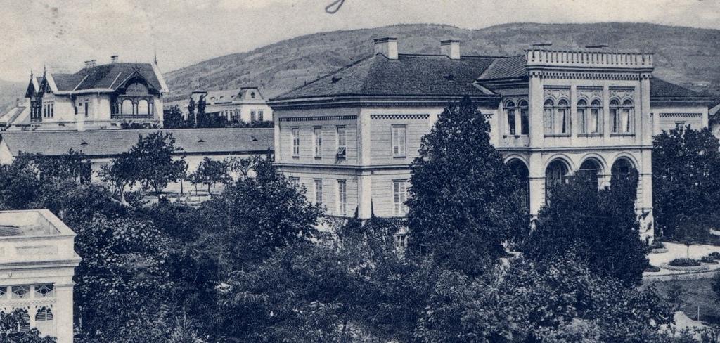 úszóverseny társszervezője. Sírja az arácsi ótemető katolikus részében található. 1956. január 31. 65 éve Megszűnt az 1908-ban létrehozott balatonfüredi járás. 1991.