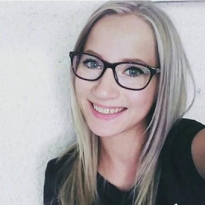 KOVÁCS RENÁTA ANNA szociális munkás 2018-ban végezte el a Szegedi Tudományegyetem Egészségtudományi és Szociális Képzési Karán a szociális munka BA szakot.