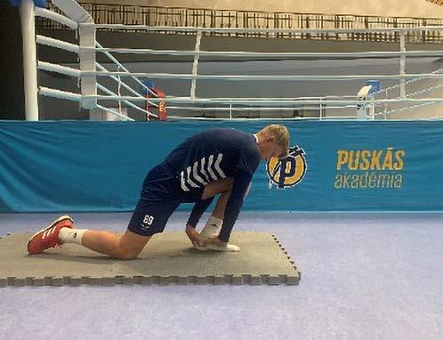 Adduktorok nyújtása 3 20, aktív hamstringsnyújtás 3 20 AZ EGYÉNI KÉPZŐ CSOPORT FELADATAI (KANTA SZABOLCS) Az akadémia játékosainak az egyéni képző csoport labdás technikai feladatokat adott hetente,