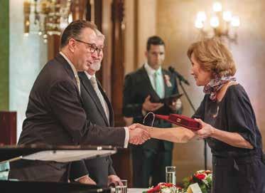 napló 2019 2019. 03. 13. Március 15-e alkalmából elismeréseket adták át a Pesti Vigadóban 14 egyaránt a Magyar Érdemrend középkeresztje kitüntetésben részesült.