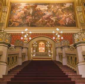 intézmények, programok 60 Pesti Vigadó PESTI VIGADÓ A Budapest szívében, a Duna partján álló, Pollack Mihály által tervezett Redoute 1849 májusi megsemmisítése után 170 évvel, az épület utódjának