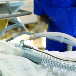 Dräger Evita V800 05 Tartozékok Lélegeztetési tartozékok D-3491-2019 Ön nap mint nap óriási kihívással szembesül idő és költség tekintetében, ugyanakkor gondoskodik a betegek legjobb ellátásáról.