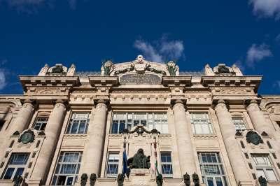 KÖZÉPÍTKEZÉSEK PÉLDAMUTATÁSA Liszt Ferenc Zenemővészeti Egyetem központi épülete, Budapest;