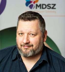 SZERZŐK BORONYAI ZOLTÁN Az MDSZ szenior szakértője hazai és nemzetközi projektekben, testnevelő tanár, kosárlabda-szakedző.